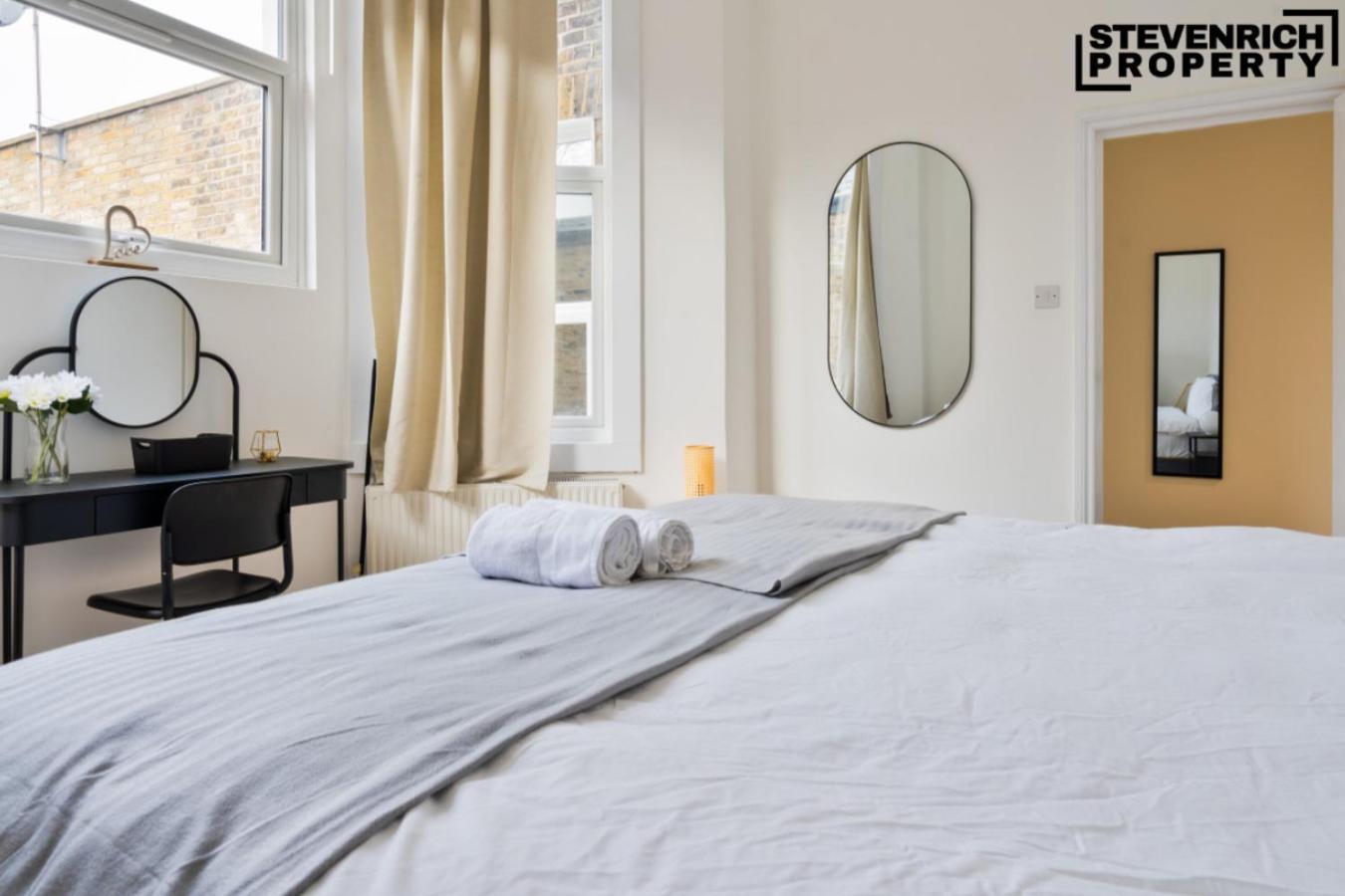 Pool Table High End 2-bedroom Londres